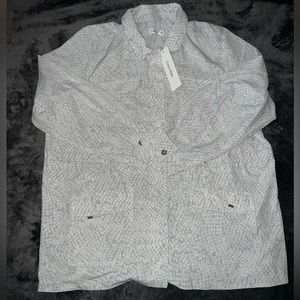 NWT Calvin Klein Jeans Womens Size XL Long Sleeve Button Down White/gray Shirt